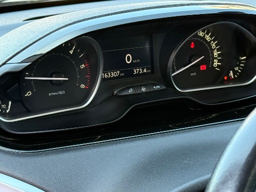 Peugeot 208 1.4 HDi 68 CV 5 porte Allure 